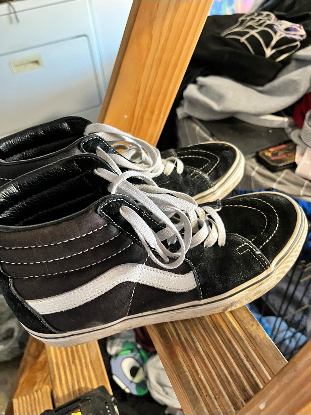 Vans Black and White unisex High-Top Sneakers